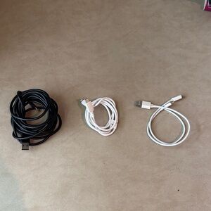 USB to Lightening Charging Cable Set - Black and White (set of 3)